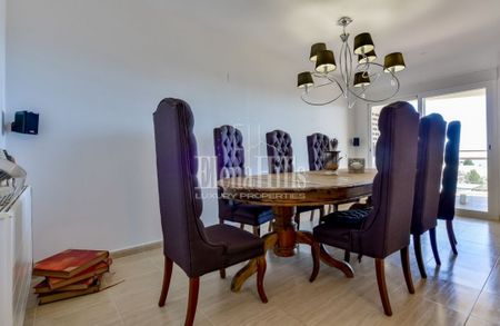 Spacious house with elevator and magnificent views over the bay in the Sierra de Altea, Altea, Alicante, Spain - Photo 3