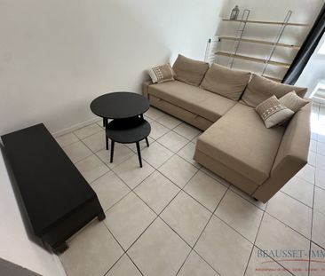 Location Appartement 2 pièces 41m² LE BEAUSSET 83330 - Photo 2