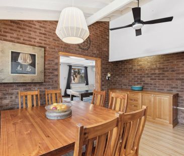 Spacious Family Home - Photo 4