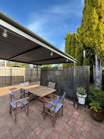 Coburg North - Photo 2