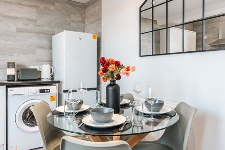 3 Bed Flat, Shirley High Street, SO16 - Photo 5