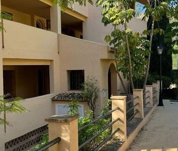 3 bedroom luxury Apartment for rent in Marbella Del Este, Andalusia - Photo 4