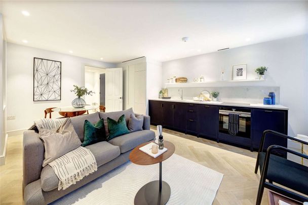 A beautifully presented one bedroom property situated in Covent Garden. - Photo 1