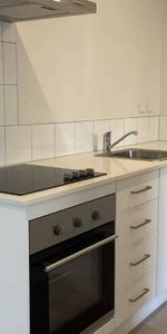 Near New One Bedroom Plus Study Apartment - Photo 3