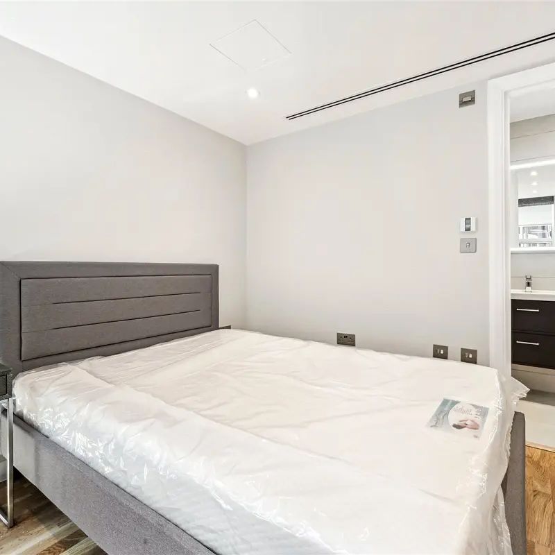 2 bedroom flat in Mayfair - Photo 1