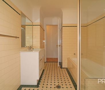 12 Canola Place, Estella NSW 2650 - Photo 6