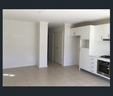Comfortable Two-Bedroom Living in Convenient Epping! - Photo 4
