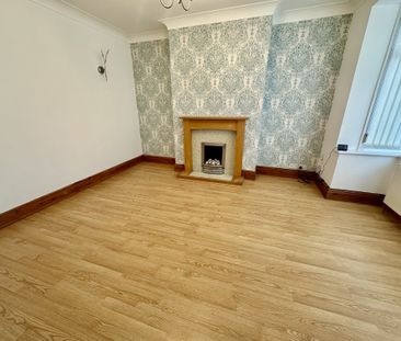 Cecil Avenue, Doncaster, Warmsworth - Photo 2