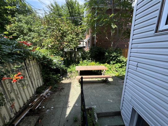 For Lease - 62 Ulster Street Unit# Basement, Toronto, Ontario - Photo 1