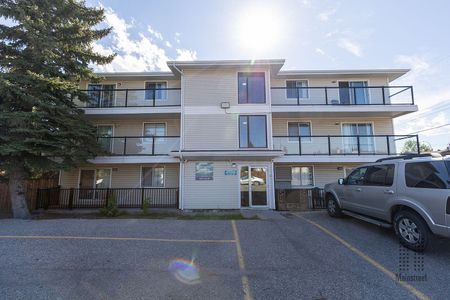 4508 8 Avenue SE, Calgary - Photo 5