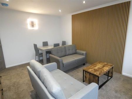 23b Dundonald Heights, Dundonald, Belfast, BT16 1XL - Photo 3