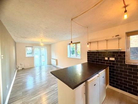 1 bedroom apartment to rent Camellia Court, 143 Woodmill Lane, Southampton, SO18 - Photo 5