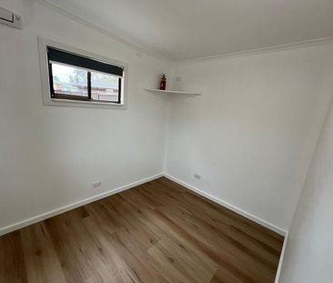 Cosy, Light-Filled Bungalow in Prime Location - Photo 6