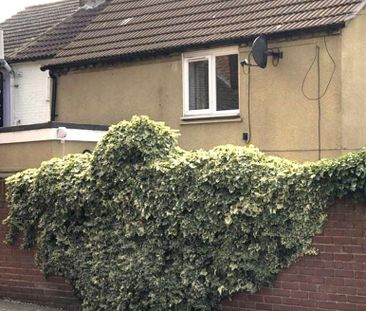 2 bedroom property to rent - Photo 4