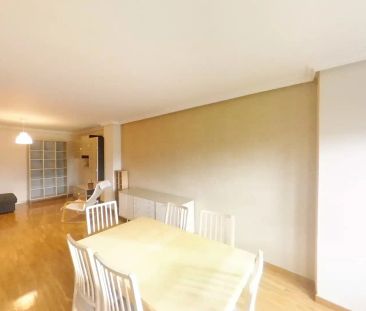 Piso de alquiler en Calle de Rafael Bergamín, San Juan Bautista - Photo 2