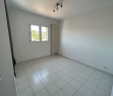 Location Villa Plan-de-cuques - Photo 6