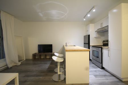 Parc Laurier: Condo d'une chambre complètement meublé avec services inclus, offert en location - Photo 2