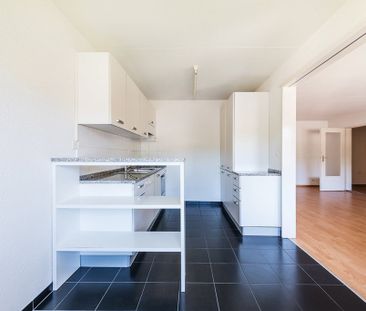Modern 2.5 room apartment with balcony - Photo 2