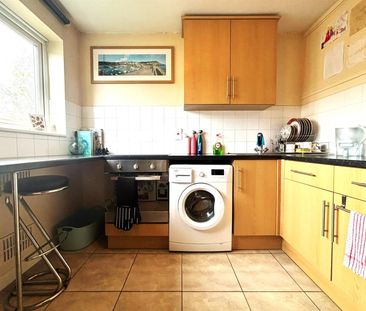 Frayslea, Uxbridge, Middlesex, UB8 - Photo 5