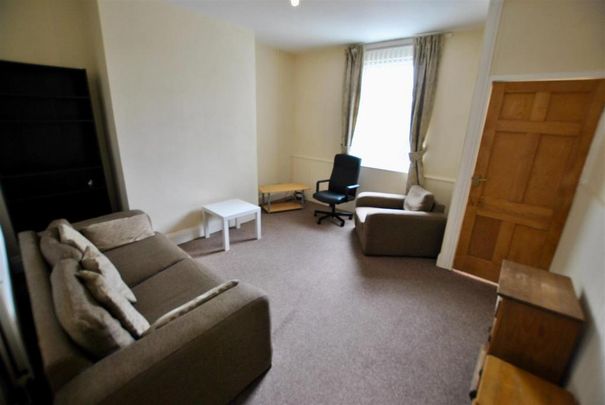 2 bedroom terraced house to rent - Photo 1