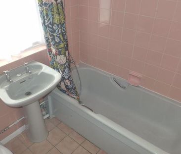 1 bedroom detached bungalow to rent - Photo 4