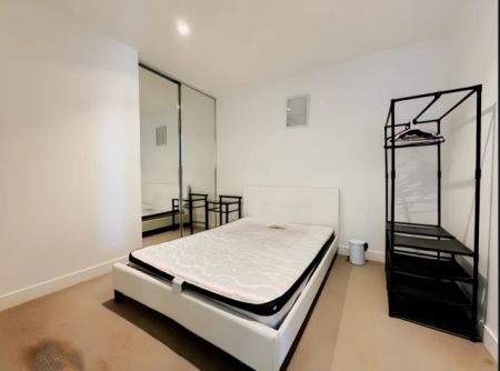 1 Bedroom*803 - Photo 3