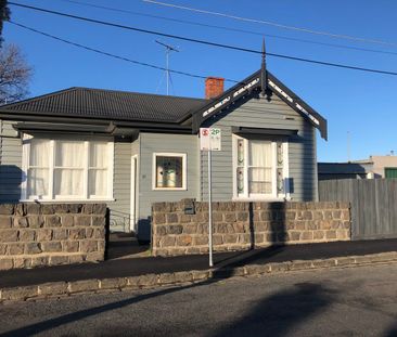 UPDATED GEELONG WEST COTTAGE - Photo 6