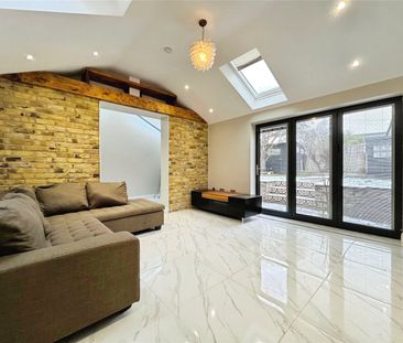 Middle Hill, Egham, Surrey, UK, TW20 0JQ - Photo 1