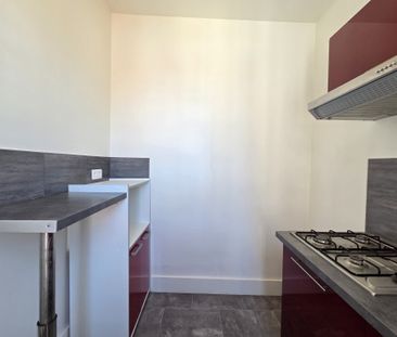 Location Appartement 2 pièces 38m² STE SAVINE 10300 - Photo 3