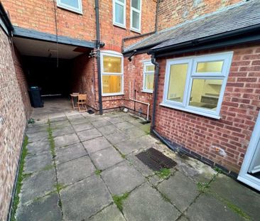 3 bedroom terraced house to rent - Photo 6