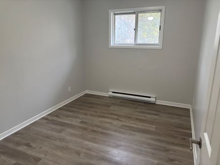 For Lease - 13 Creek Street, Cramahe, Ontario - Photo 5