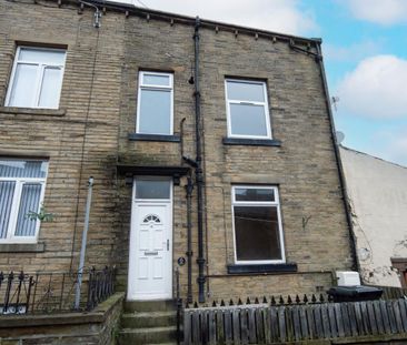 East Parade, Sowerby Bridge, HX6 2BH - Photo 1
