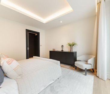 Exceptional two-bedroom apartment within the prestigious Chelsea Barracks development, Belgravia SW1W. - Photo 6