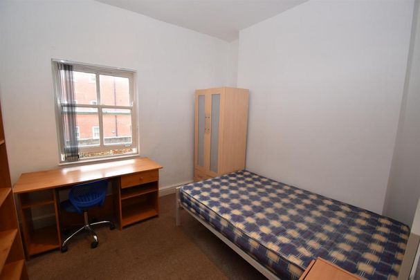 3 bedroom apartment to rent - Photo 1