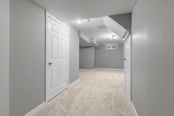 For Lease - 40 Watercress Court, Kitchener, Ontario - Photo 1