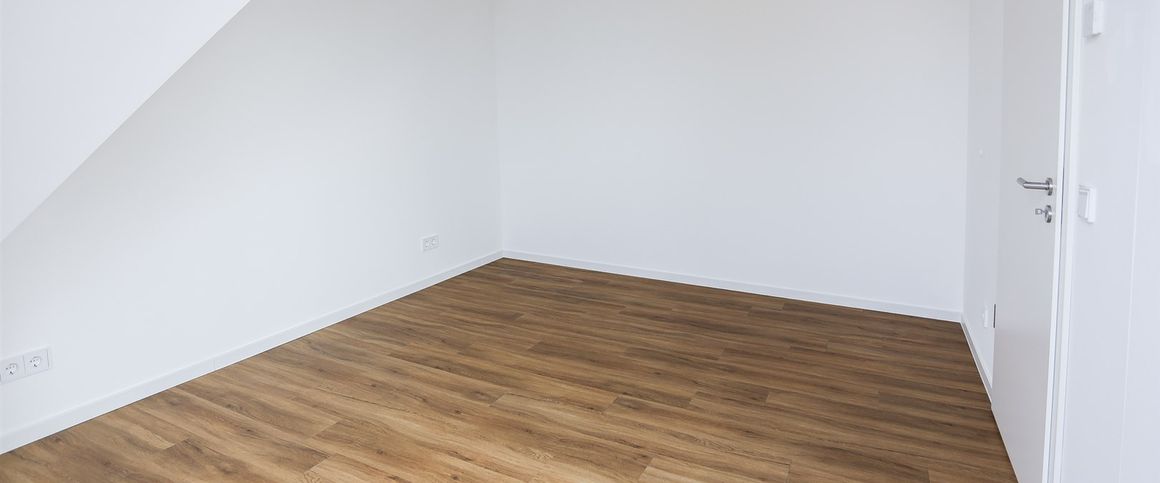 Komfortables Wohnen unterm Dach - mit Terrasse und durchdachtem Grundriss - Photo 1