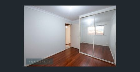 Spacious 4 Bed in Rooty Hill ! - Photo 3
