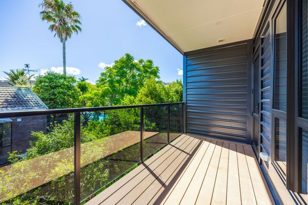 Modern Terrace Living - Photo 1