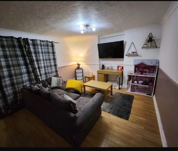 3 Bed Flat, Wellow Close, SO18 - Photo 5