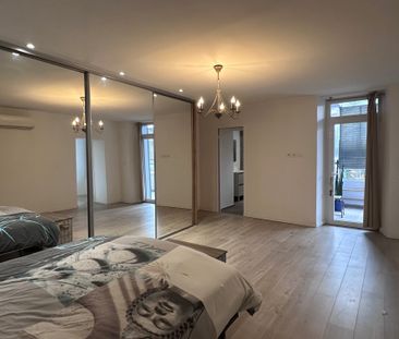 Location Appartement 2 pièces 85m² TOULON 83000 - Photo 2