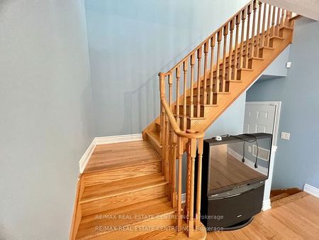 For Lease - 211 Elbern Markell Drive, Brampton, Ontario - Photo 4