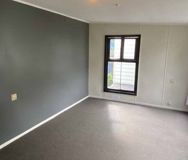 STAND ALONE HOUSE IN MT EDEN - Photo 2