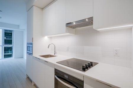 For Lease - 3071 Trafalgar Road Unit# 801, Oakville, Ontario - Photo 3