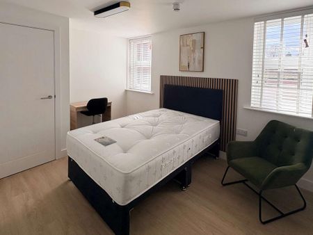 5 bedroom house of multiple occupation to rent - Photo 5