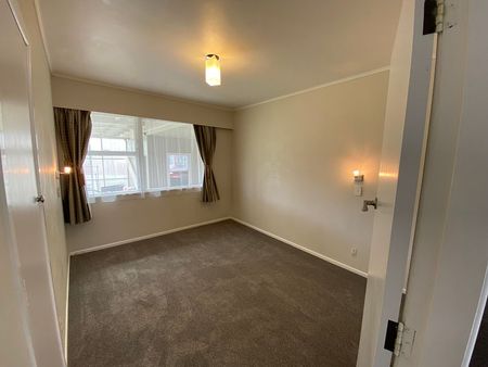 Perfect 3 Bedroom Family Home in Silverdale! - Photo 5