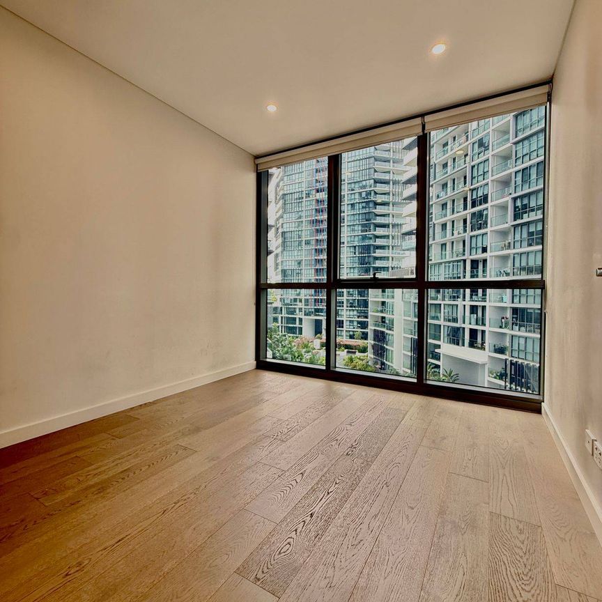 North East Facing Two Bedroom+ Study Room Apartment For lease - Photo 1