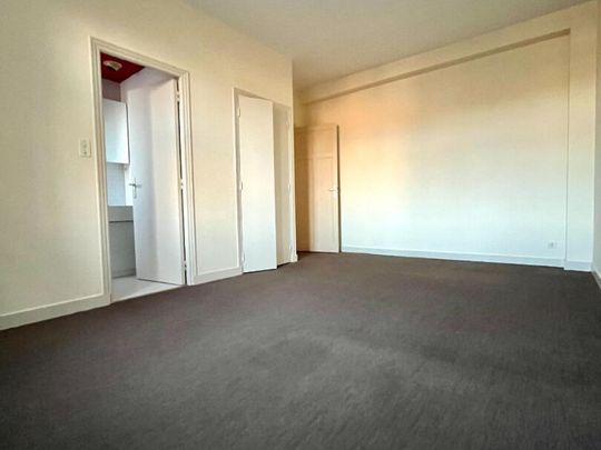 Location Appartement 3 pièce(s) de 70.13 m2 - Photo 1