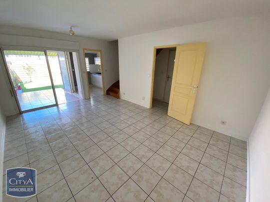 Location Appartement 2 pièces 50m² ST GILLES LES BAINS 97434 - Photo 1
