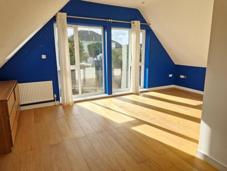 4 bedroom detached house to rent - Photo 2