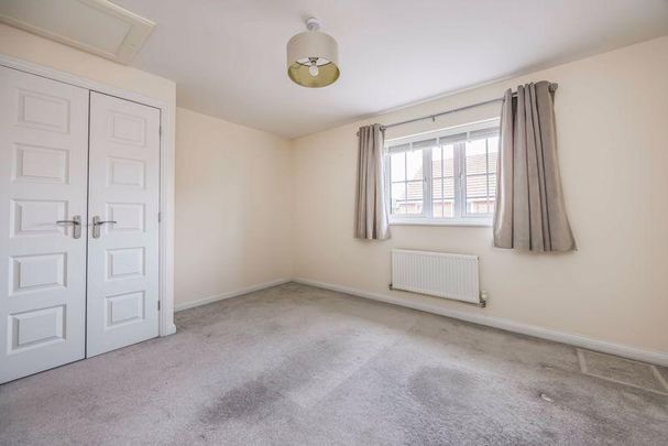 3 bedroom semi-detached house to rent - Photo 1